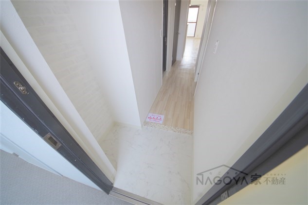 メゾン黒川 玄関