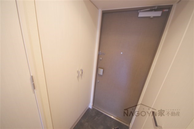 プレサンス丸の内レジデンスⅡ 玄関