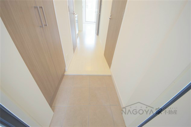 エディアン千種 玄関