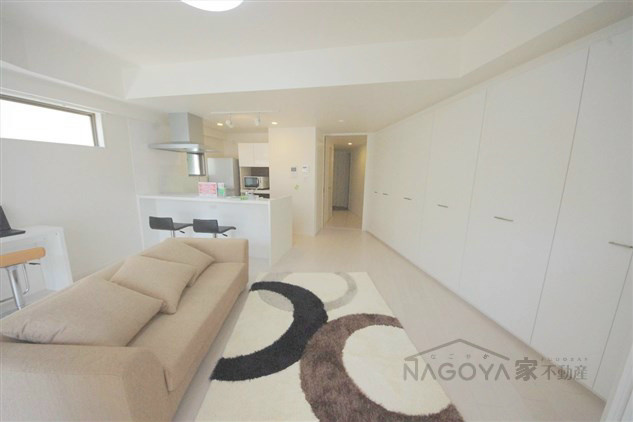 グランドゥール覚王山 リビング