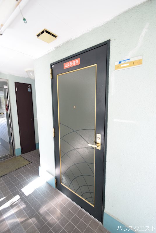 サンリーベ衣笠 玄関