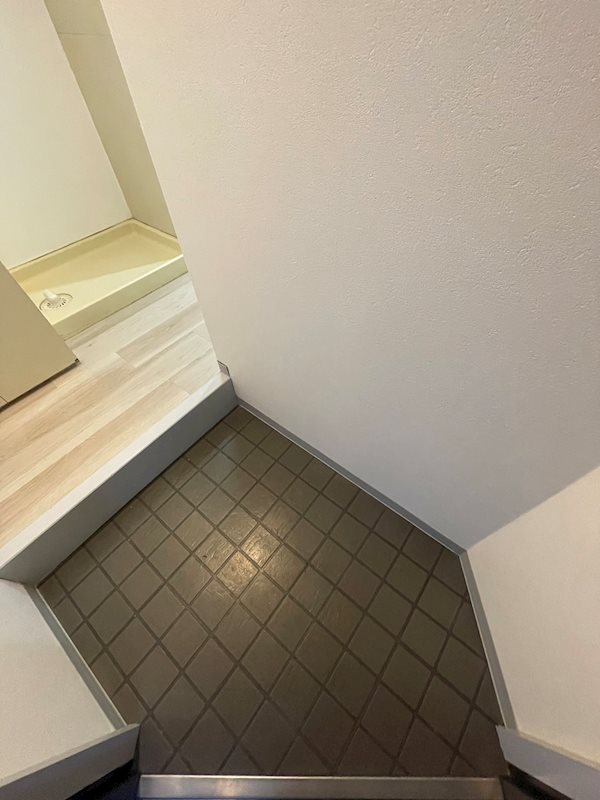 リバティ大和大路 玄関