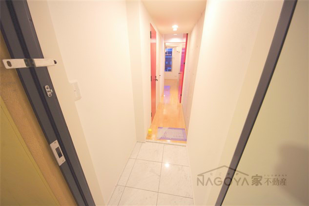 リアライズ名城公園 玄関