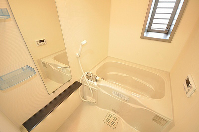 GRAVIS(グラヴィス) 風呂画像