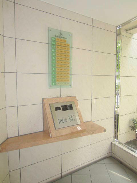 パークキューブ京王八王子Ⅱ エントランス