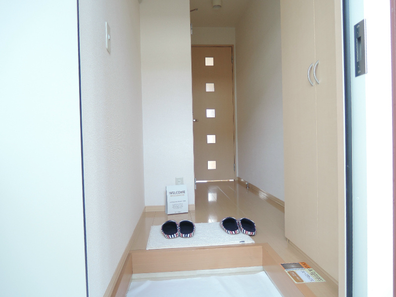 リビングタウン榎戸 玄関