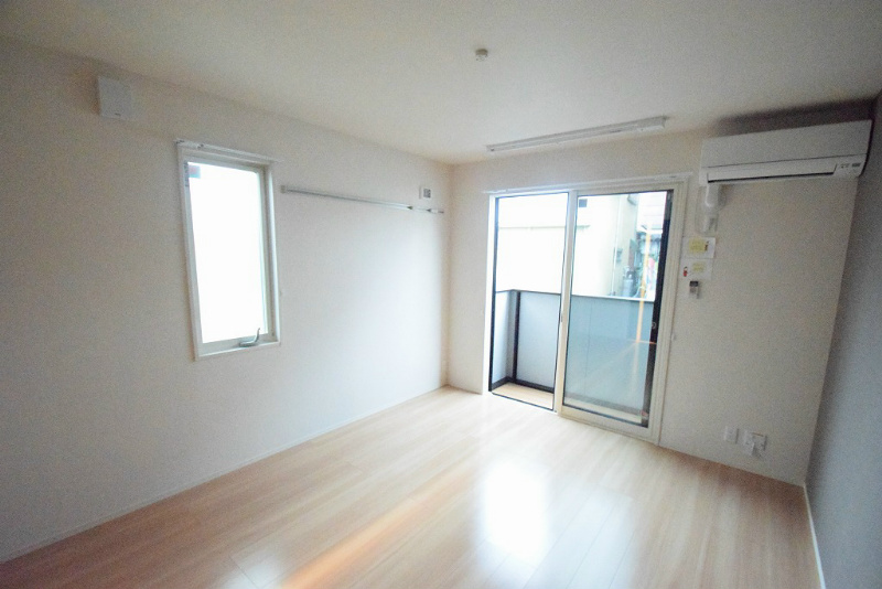 オーガスト螢 リビング