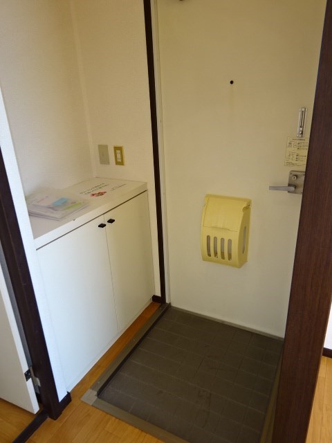 サンビレッジ三本柳Ｂ棟 玄関