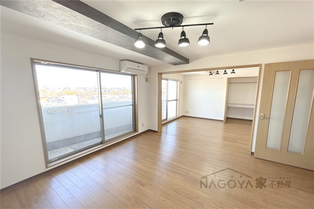 THE RESIDENCE IMAIKE NORTH　 リビング