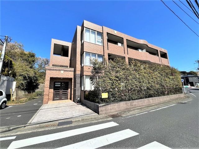 ロイヤル中央 302号室 外観
