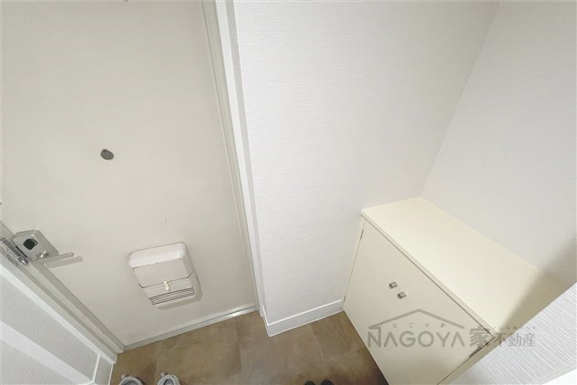 スカイラーク丘上 玄関