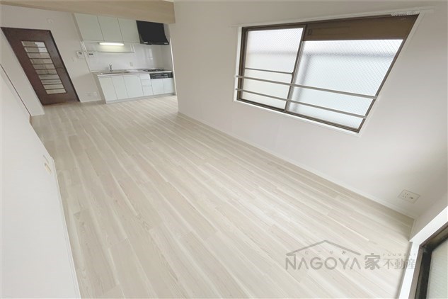 スカイラーク丘上 リビング