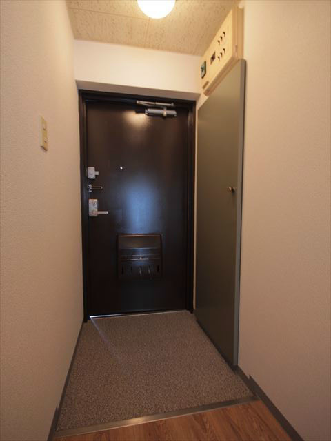ルーセント下総中山 玄関