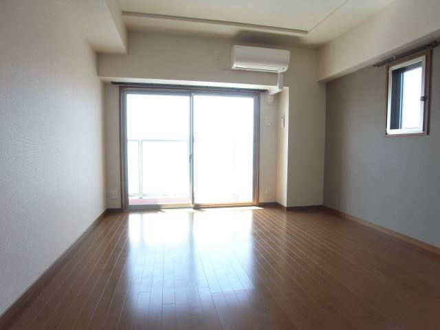 愛知県名古屋市名東区本郷２丁目 リビング
