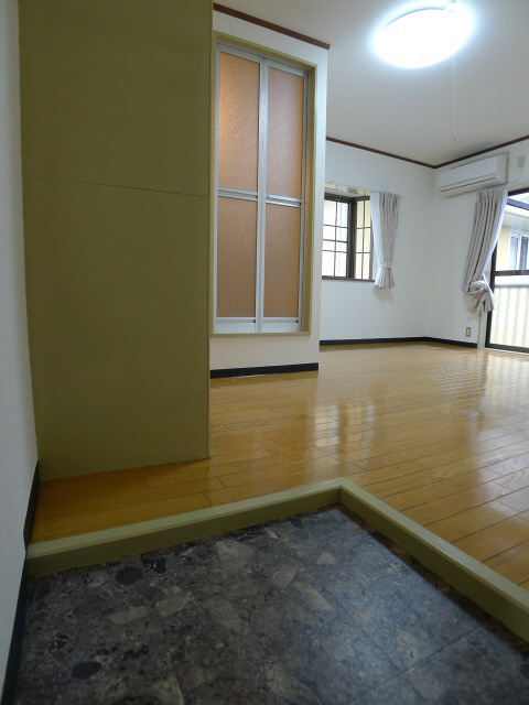 ヴィレッジカリアⅣ 玄関