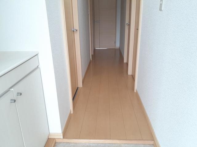 ニューマリッチ加古 玄関