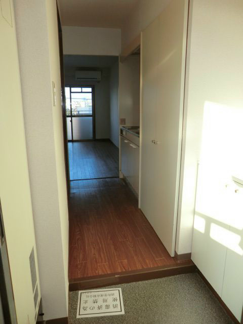 愛知県名古屋市瑞穂区中山町１丁目 玄関