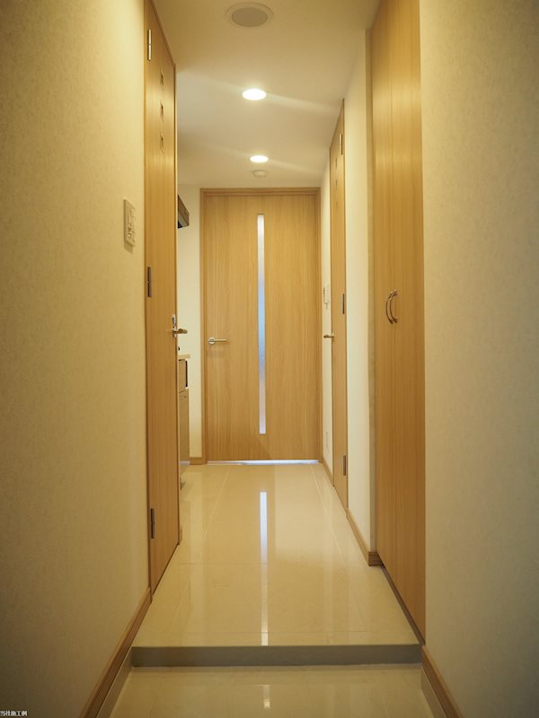 ルーブル新宿原町 玄関