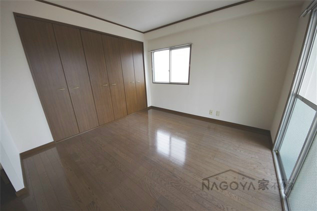 ラッフル徳川 リビング