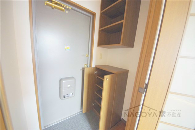 ベストビル 玄関