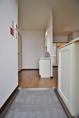 ラフィネ北白川　B棟  玄関