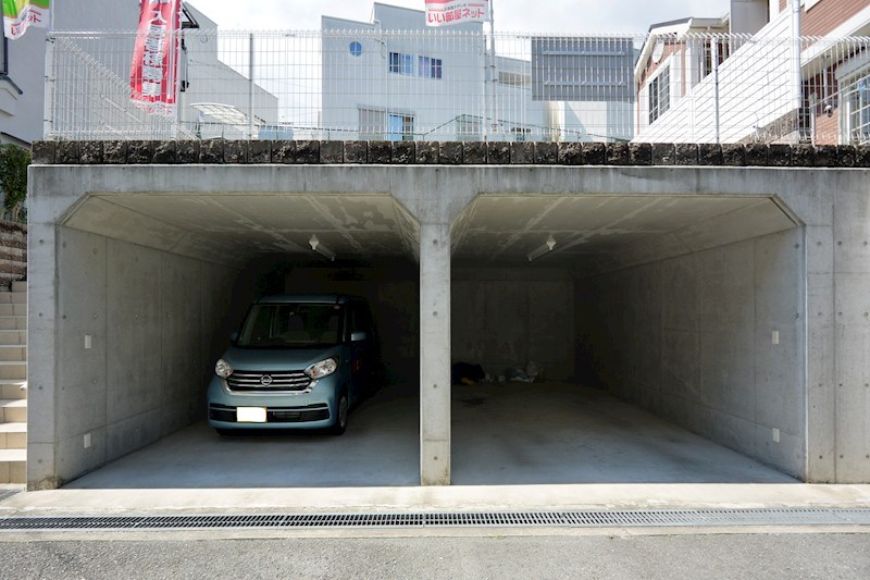 アンジェコート 駐車場