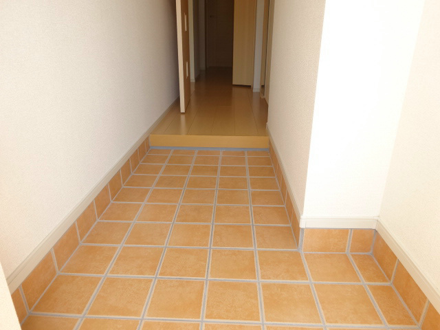 ウォークアップコクブⅢ 玄関