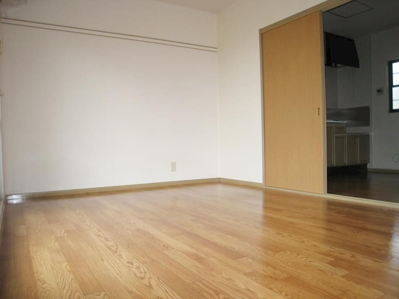 ロイヤルハイツB リビング