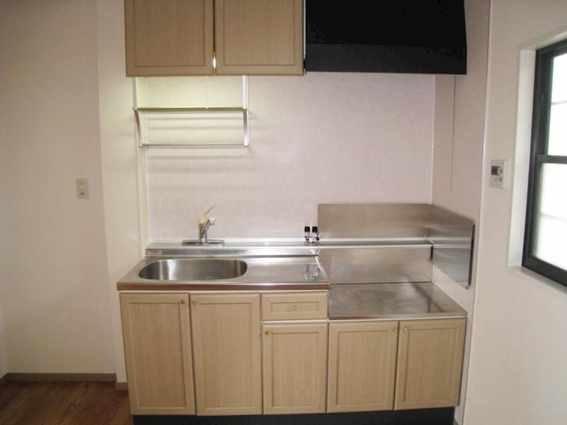 ロイヤルハイツB キッチン