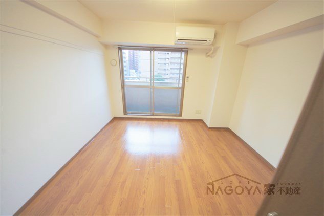 ヴィオレット泉 リビング