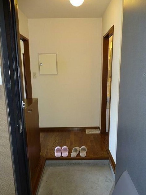 湘南ブライトB 玄関