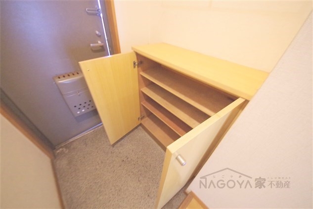 リバーエイト広路 玄関