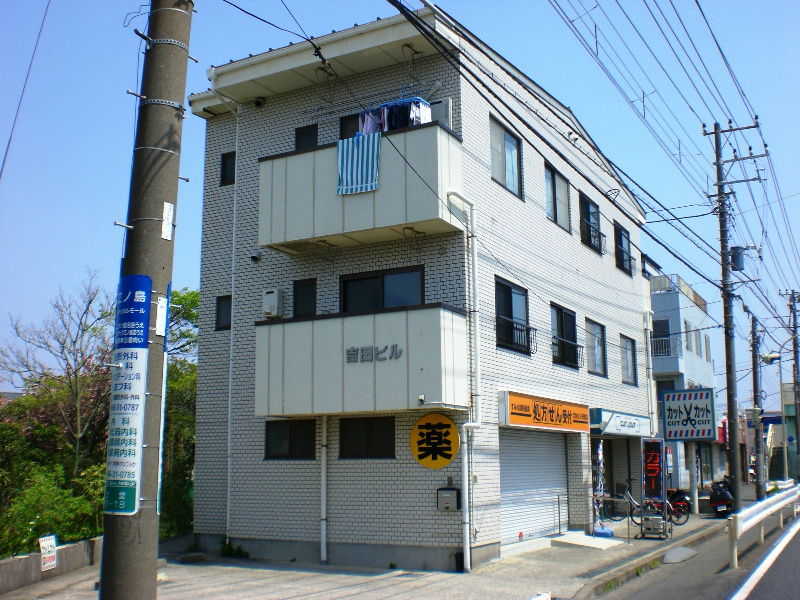 吉田ビル  302号室 外観
