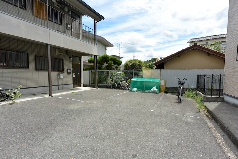 橘ハイツ 駐車場