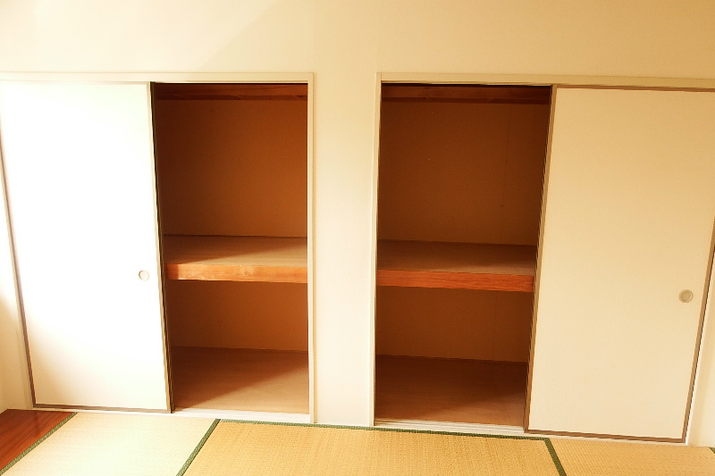 クレール谷本D 収納