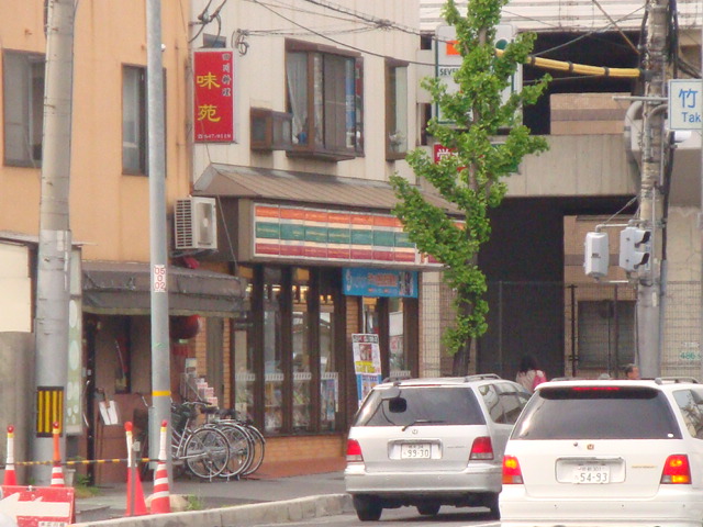 インペリアル明日香 コンビニ