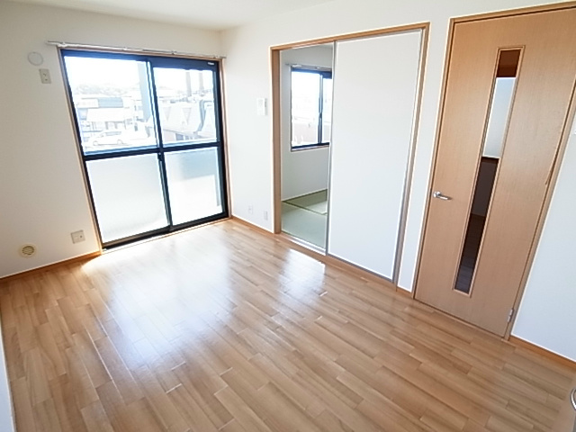 ヴェルドミール　弐番館 リビング