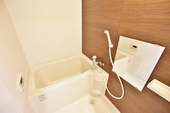 NEW SUN RIVER １５番館（ニューサンリバー１５番館） 風呂画像