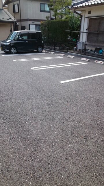 カメリアコート 駐車場