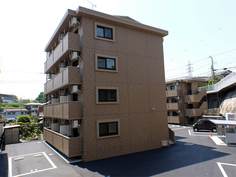 グランソレイユ 外観