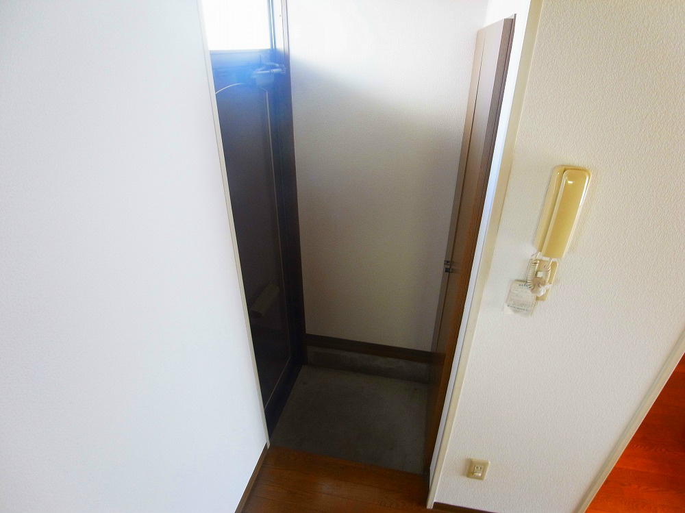 グリーンハイツ布施 玄関