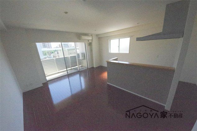 イル フィオーレ松原 リビング