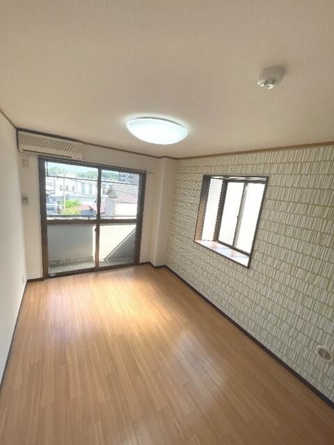 タナック秦野 リビング