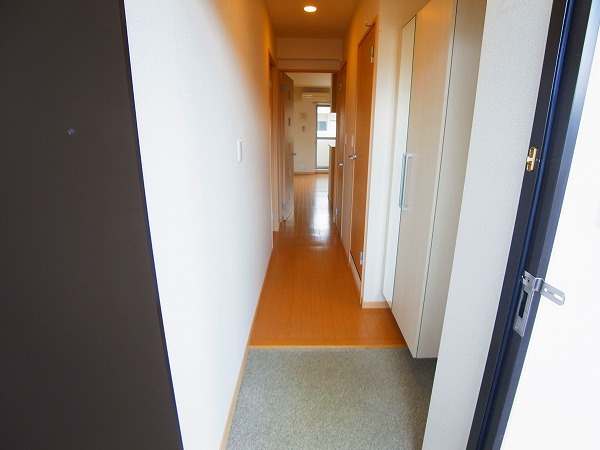 アジュール 玄関