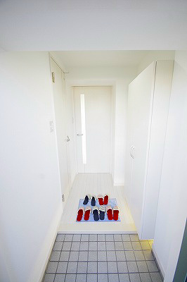 ホンダクリオビル  玄関