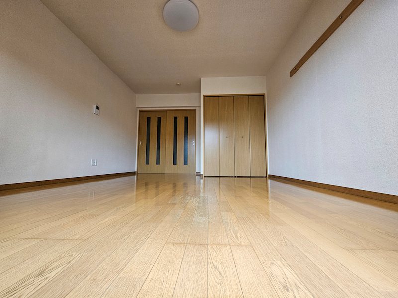 フローラ若松 リビング