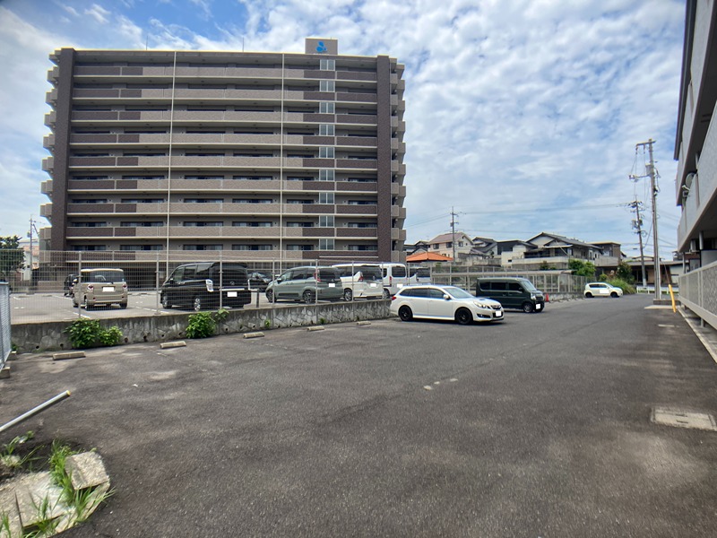 コンセルジュ 駐車場