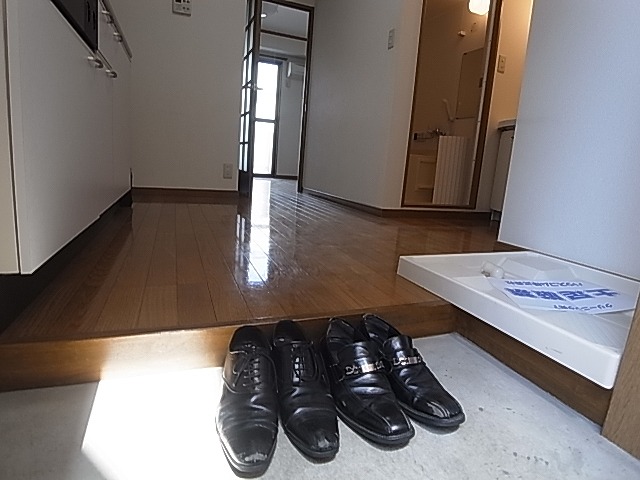 パークサイド明原 玄関