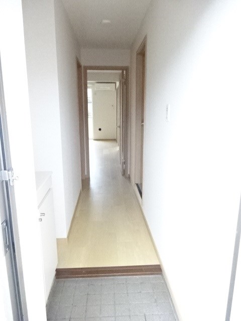 クレストＭ壱番館 玄関