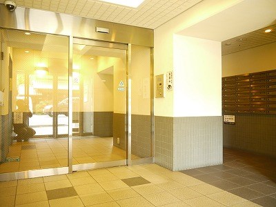 アクシルコート堀川今出川 ロビー